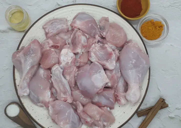 Yummyli-chicken-curry-cut